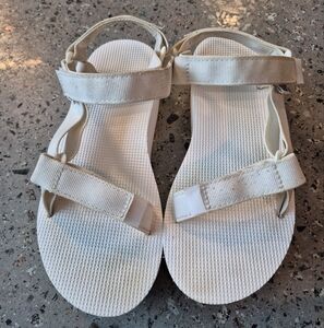 Teva women flatform universal white size 7